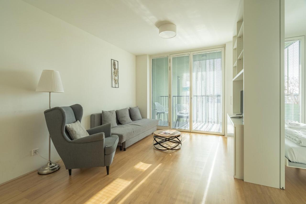 Easy Flat Green Prater Wien Exteriör bild