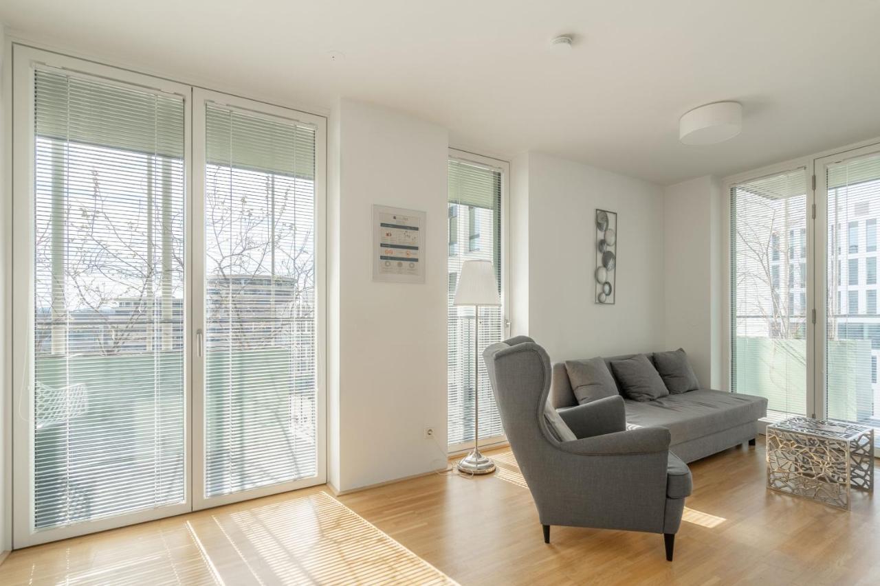 Easy Flat Green Prater Wien Exteriör bild