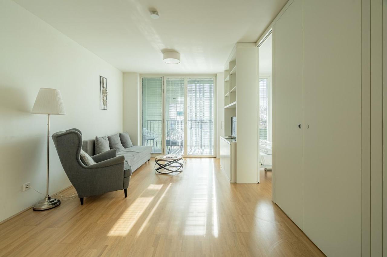 Easy Flat Green Prater Wien Exteriör bild